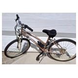 Trek Multitrack Hybrid Bicycle with Front Suspensi