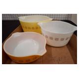 Pyrex Mixing Bowls with Star Pattern