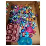 Hatchimals CollEGGtibles and Accessories