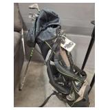 CALLAWAY GOLF BAG WITH MISC CLUBS