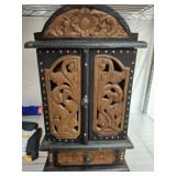 ORIENTAL STYLE DRESSER BOX