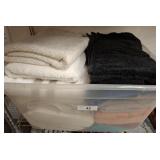 TOTE OF TOWELS AND LINENS