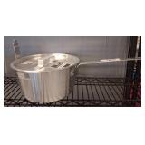 Aluminum Sauce Pan with Lid, 5 1/2 Quart
