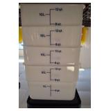 4 Food Storage Containers with Lids