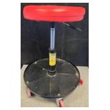 Grip Pneumatic Shop Seat with Casters