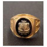 Gold Menï¿½s Ring with Crest and Black Stone