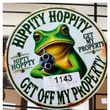 Round Metal Sign With Frog Graphic, 6in