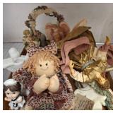 Figurines and Decorative Collectibles