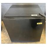 Black Compact Mini Fridge by Mainstays