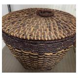 Round Woven Basket with Lid