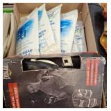 Everlast Grappling Gloves & Icy Blue Towels