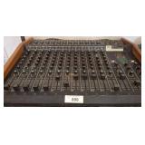 Peavey MD-12 12x2x1 Analog Audio Mixer