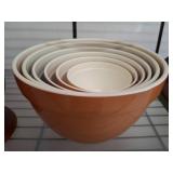 Nesting Plastic Bowls, Brown and White