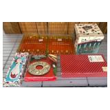 Christmas-Themed Dï¿½cor and Barware Collection