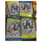 Bulk Lot of Backpack Clips in Mixed Shapes