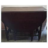Drop-Leaf Wooden Gateleg Table