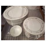 Noritake China Fairmont Dinnerware Set