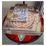 Game Set: Dominoes, Da Vinci