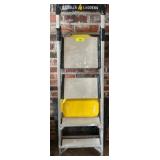 Gorilla Ladders Aluminum Step Ladder, Type 1A