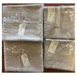 Couleur Sud Tablecloths and Napkins