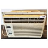 GoldStar WG5200ER Window Air Conditioner