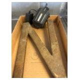 Worx 20V Max Lithium Battery Charger and Accessori