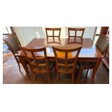 Stanley Furniture Table with 6 Chairs and Leaves