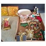 Christmas Dï¿½cor and Angel Plates