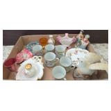 Porcelain and Decorative Items Lot