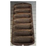 Cast Iron Cornbread Mold with 7 Slots