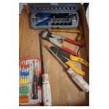 Hand Tools with Screwdriver Set