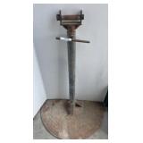 Adjustable Metal Pipe Jack Stand