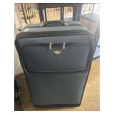 3 Gianna Italy Rolling Suitcase With Textured Fini