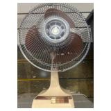 Vintage-Style Table Fan with Metal Blades