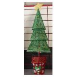 Holiday Light-Up Wire Tree Decor with Star Topper