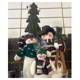Snowman Family Decoration with Tree Scene