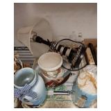 Coastal-Themed Decor Assortment with Lighthouse Mo