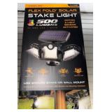 Farpoint Flex Fold Solar Stake Light