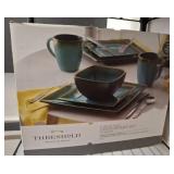 Threshold 16-Piece Stoneware Dinnerware Set