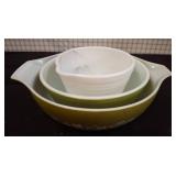 Pyrex Mixing and Serving Bowls, Assorted Styles