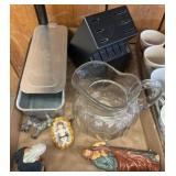 Kitchenware and Decorative Figurines