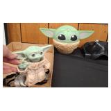 Star Wars-Themed Lot with Figures and Mask