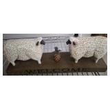 Decorative Sheep Welcome Sign with Pineapple