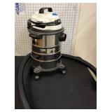 Stainless Steel Wet/Dry Vacuum, 6-Gallon, 5 HP