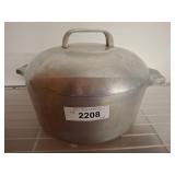 Magnalite Cast Aluminum Dutch Oven with Lid