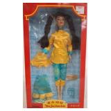 Yue-Sai WaWa Doll in Traditional Chinese Attire
