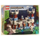 LEGO Minecraft Ice Castle 21186 in Box