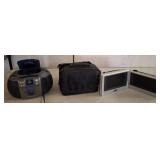 Electronics Lot: Polaroid Monitors and Emerson Ste
