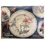 International China 20-Piece Dish Set