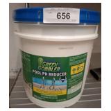 Green Gobbler Pool pH Reducer Bucket